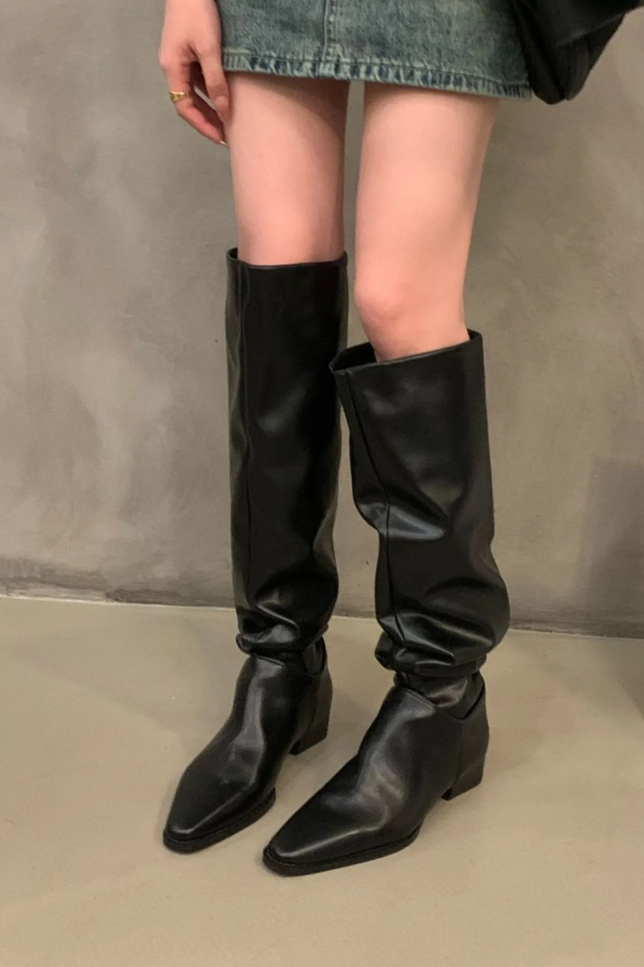 Amozae-Solid Color Pointed-toe Stacked Knee High Boots