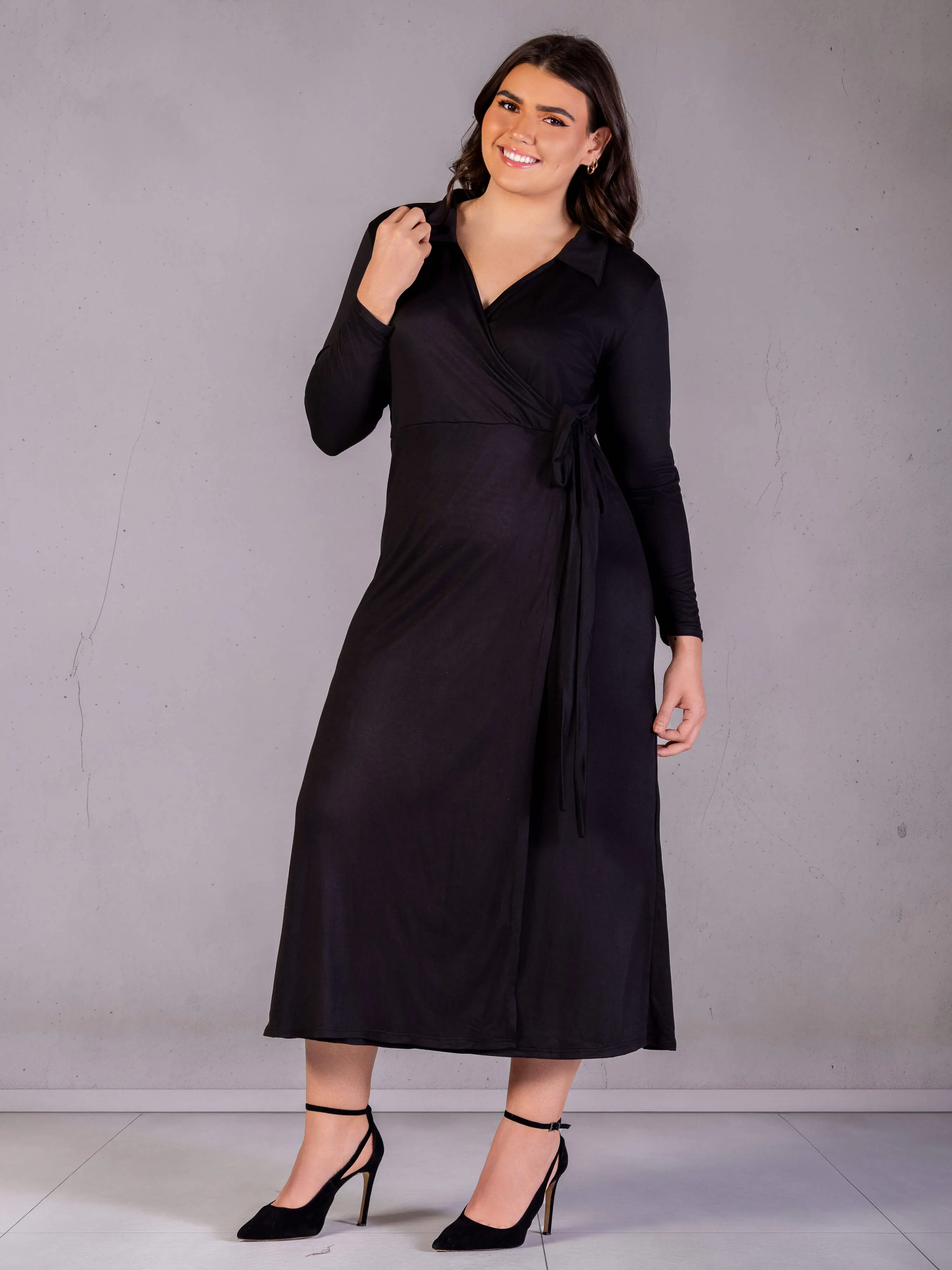 Plus Size Comfortable Collared Wrap Maxi Dress